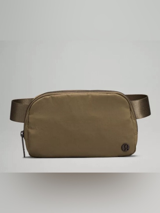lululemon athletica Other - lululemon everywhere bag